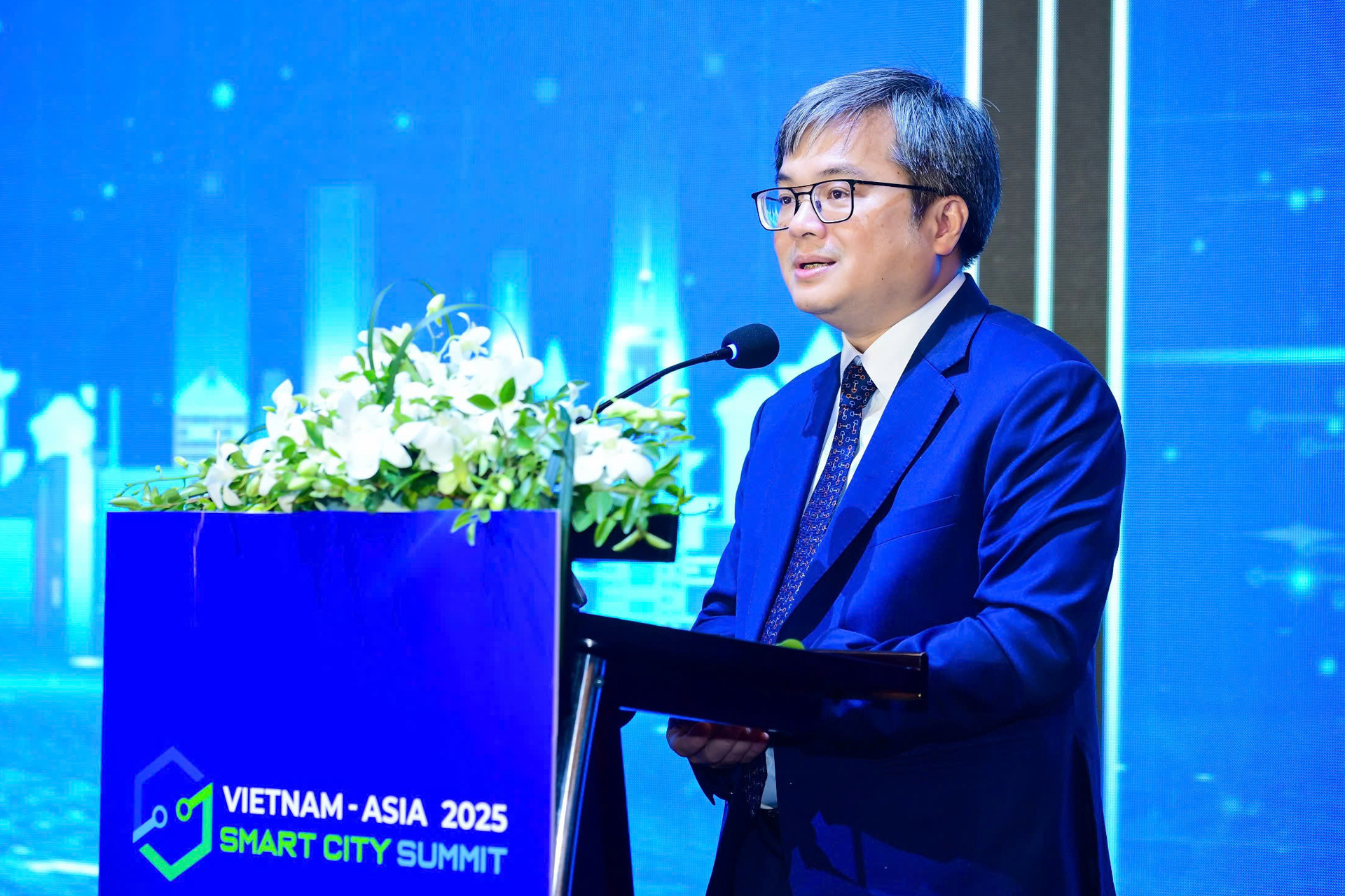 ong Truong Viet Dung Ha Noi.jpg