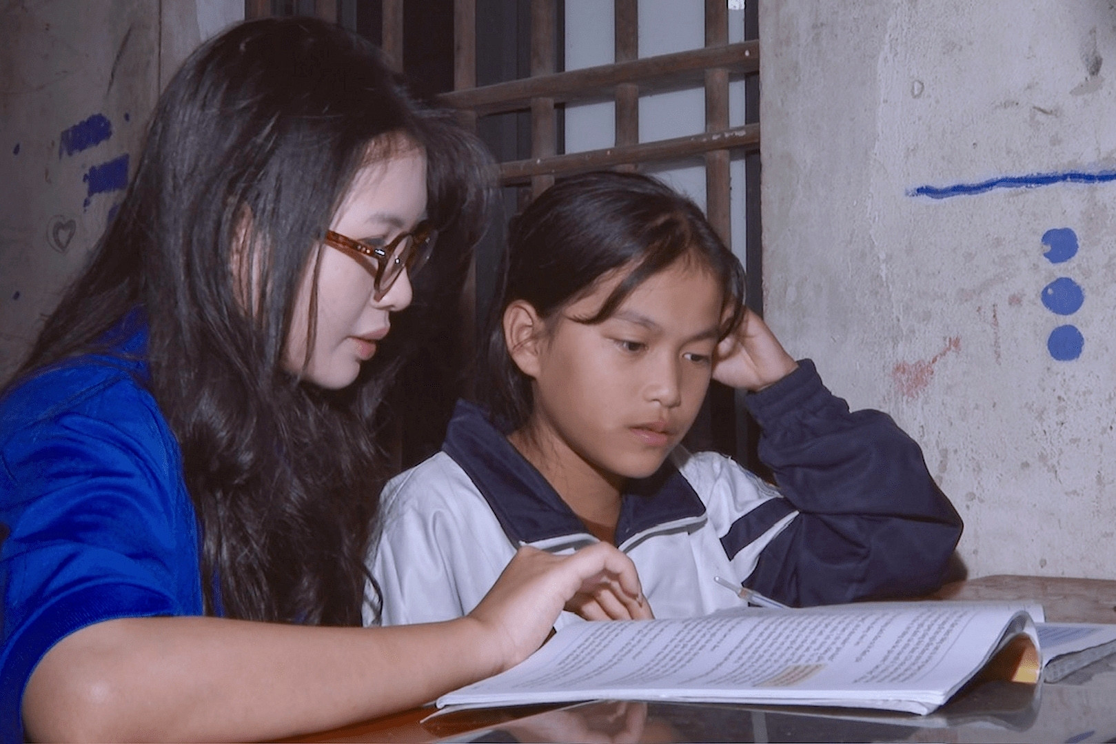 Thầy cô mở lớp học đặc biệt tại nhà học sinh mỗi tối thứ 5