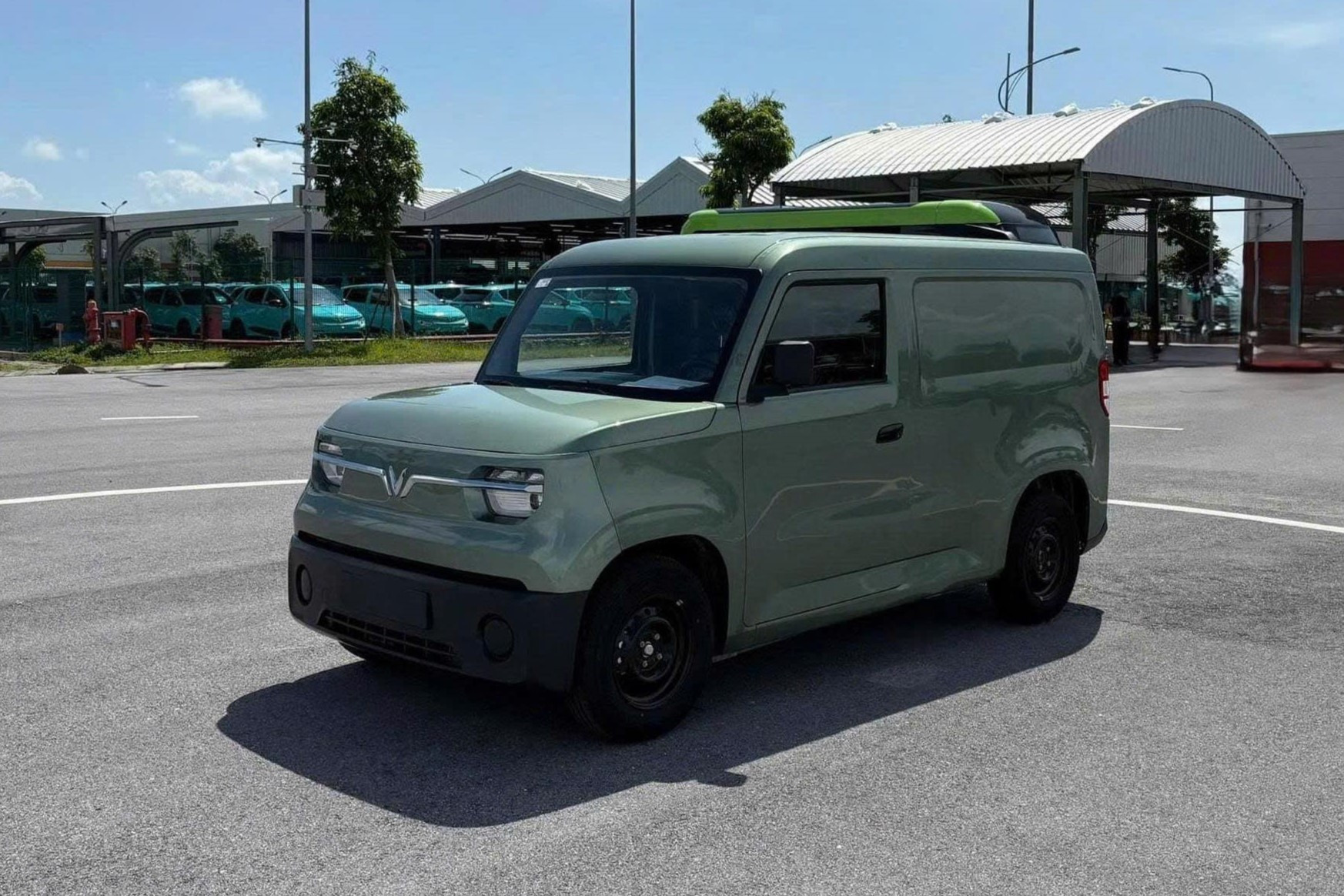 VinFast EC Van.jpg