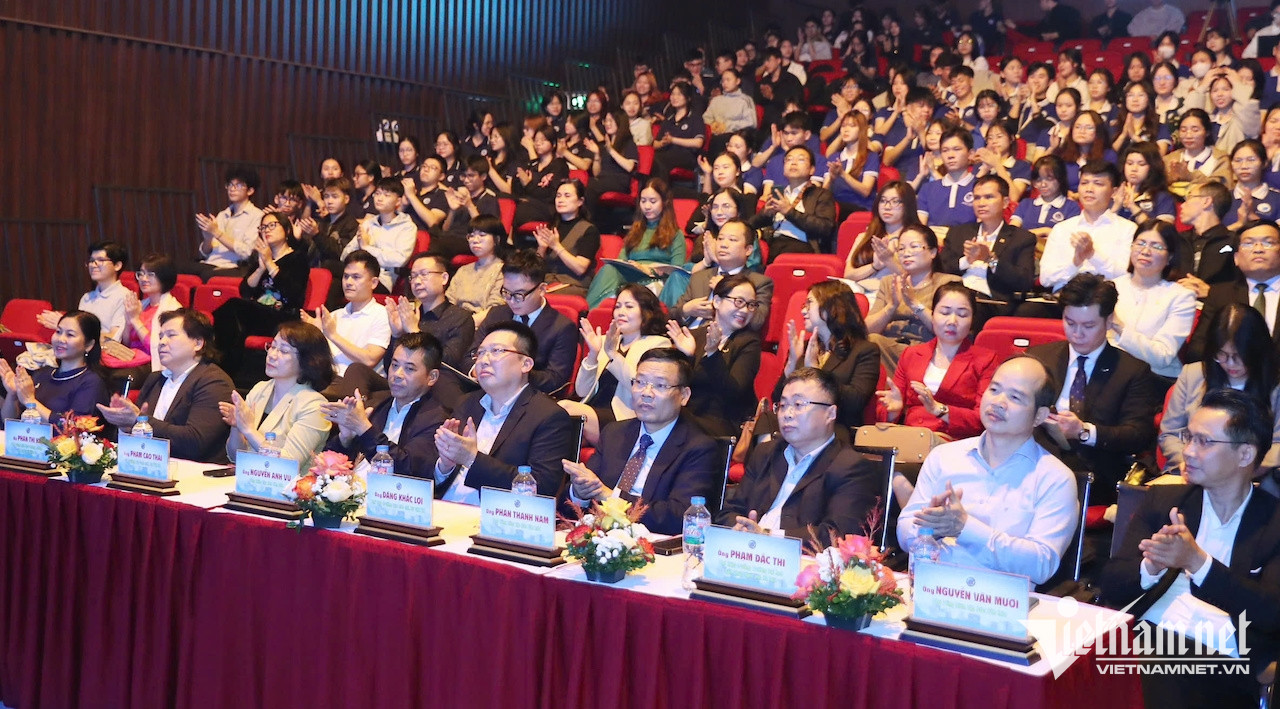 W-eecaa242 d8eb 49ca a067 37913ab1769c.jpeg