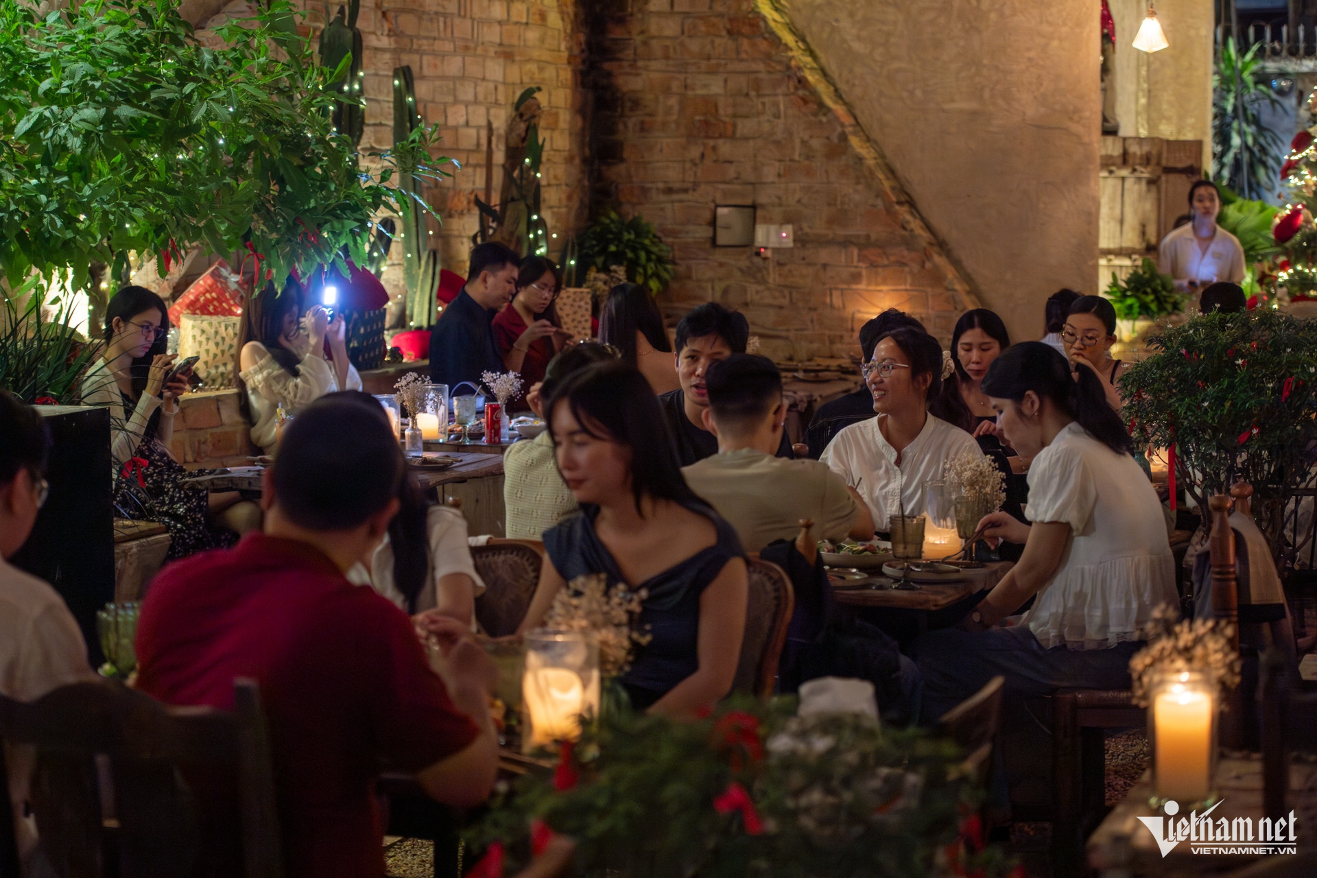 W-Giáng Sinh Tuấn Hùng 8.jpg