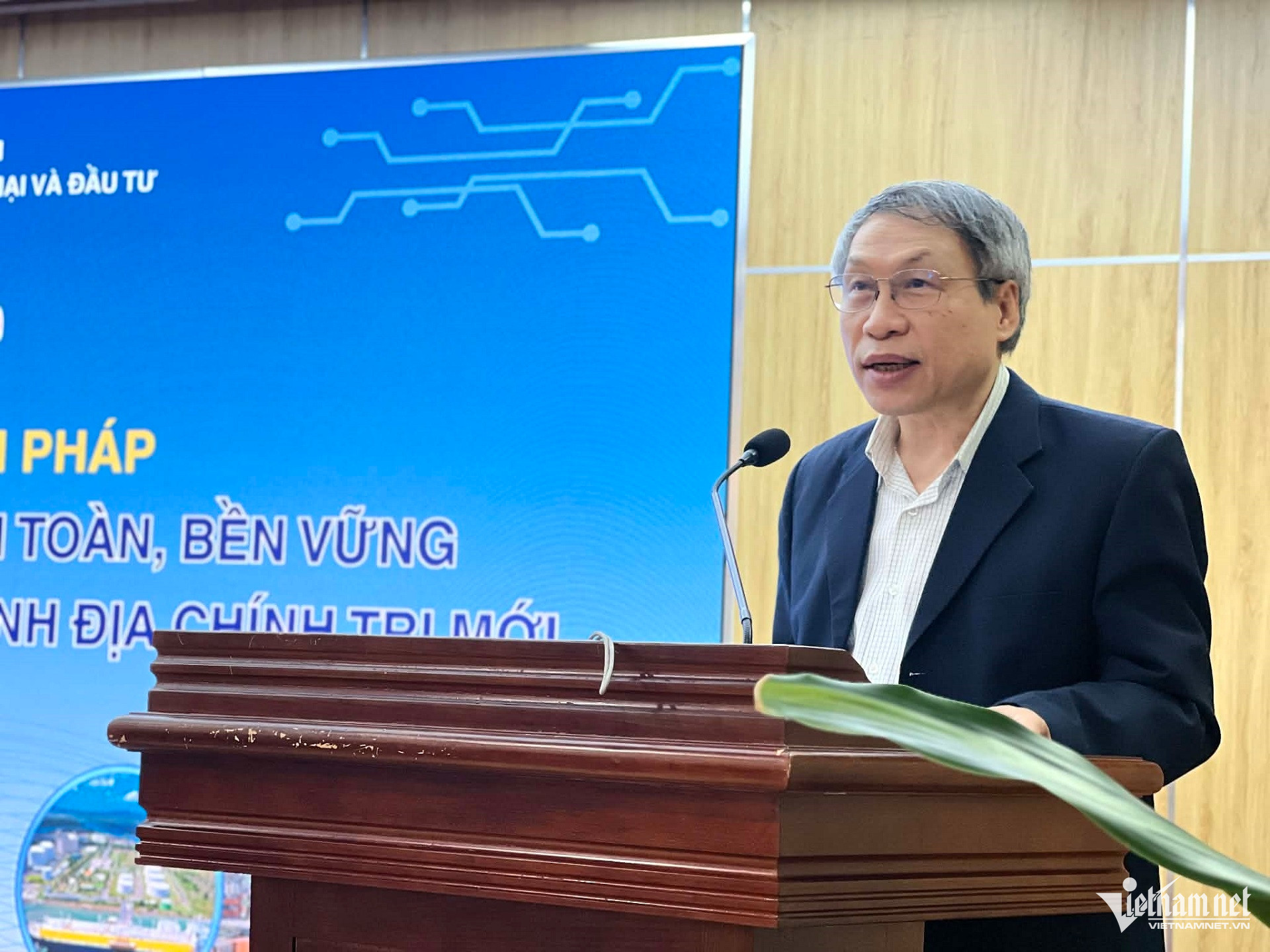 W-PGS TS Bui Quang Tuan.jpg