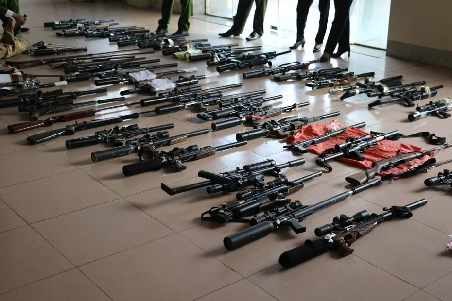 Phá đường dây mua bán vũ khí quy mô đặc biệt lớn, bắt giữ 42 đối tượng