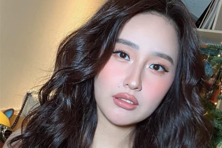 Hoa hậu Mai Phương Thúy má hồng xinh lạ, Cục trưởng Xuân Bắc làm thơ hài