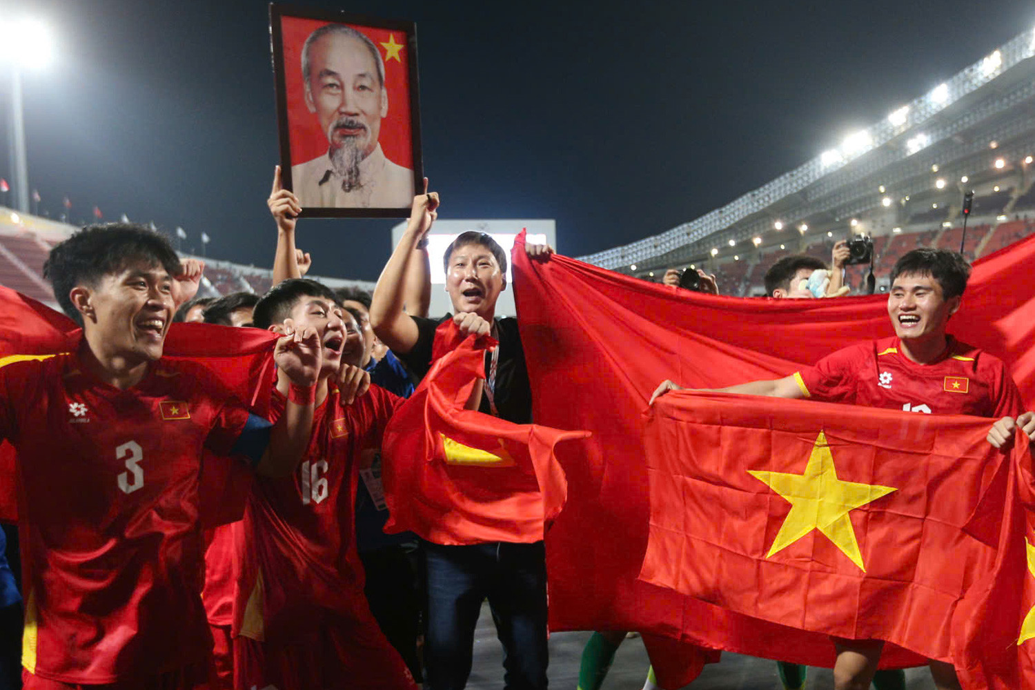 Báo Thái Lan: Bóng đá Việt Nam đang đi trước chúng ta Kim Sang Sik U22 Viet Nam SEA Games 33.jpg