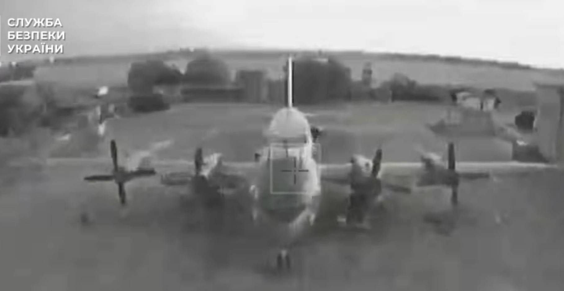 Tấn công máy bay Nga. Ảnh: SBU