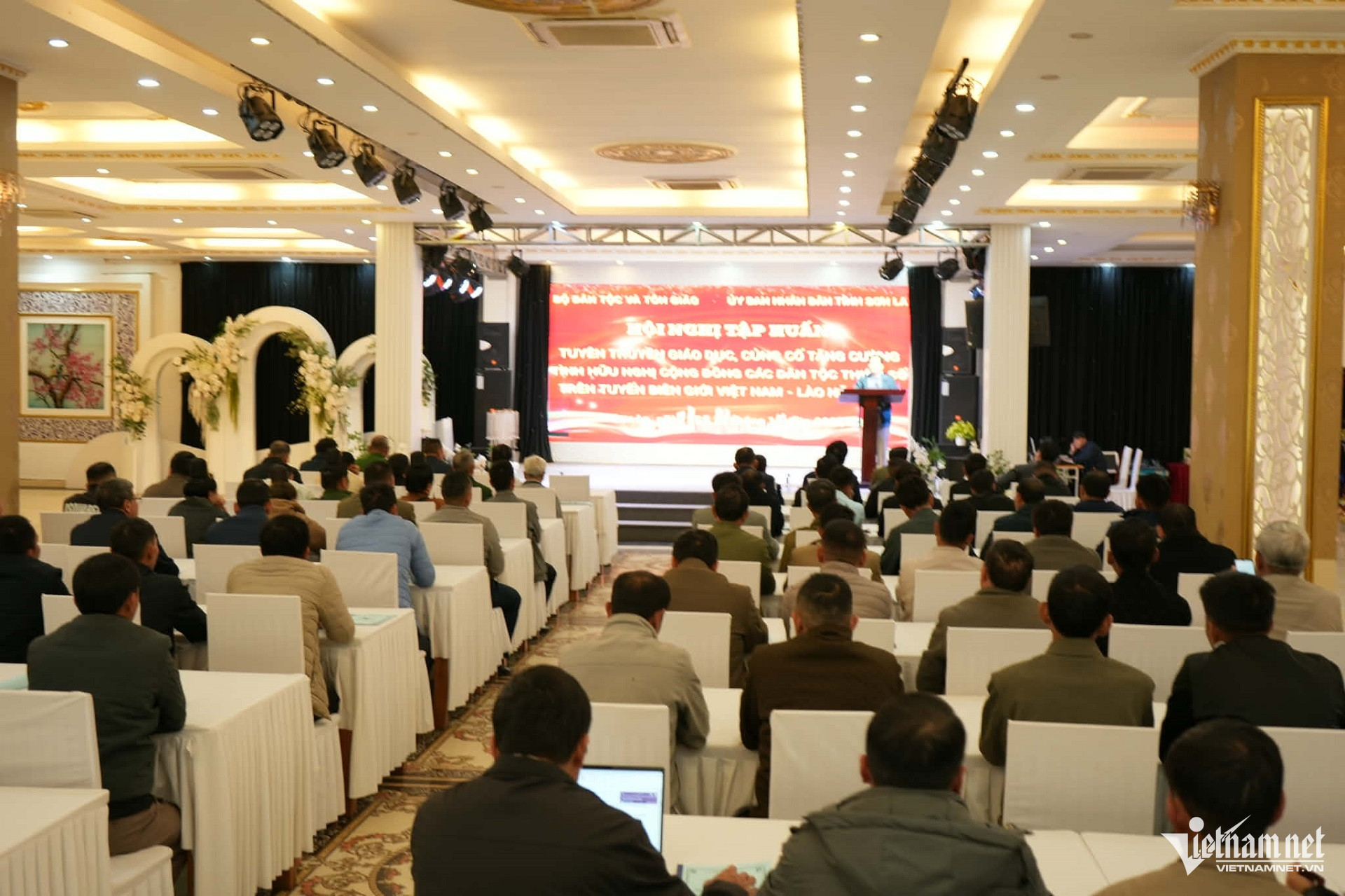 W-Toan canh hoi thao.jpg