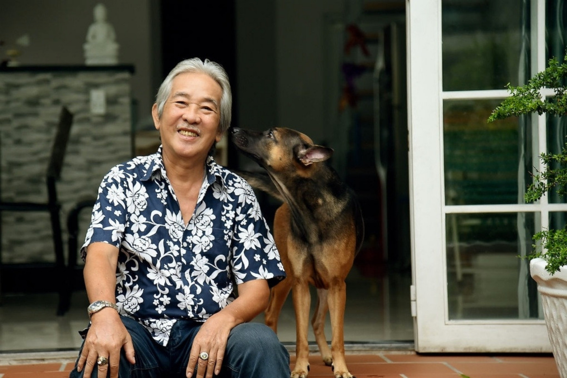 batch_dien vien goi giac mo ve tung bi tu hon u80 van miet mai di dien 783.jpg