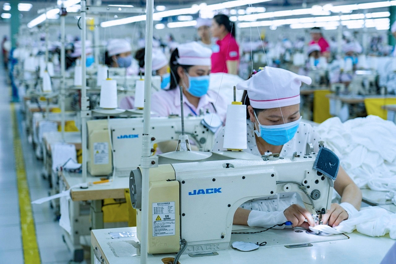 Công ty dệt may tại TPHCM giải thể, hơn 2.000 lao động lo lắng vì Tết cận kề