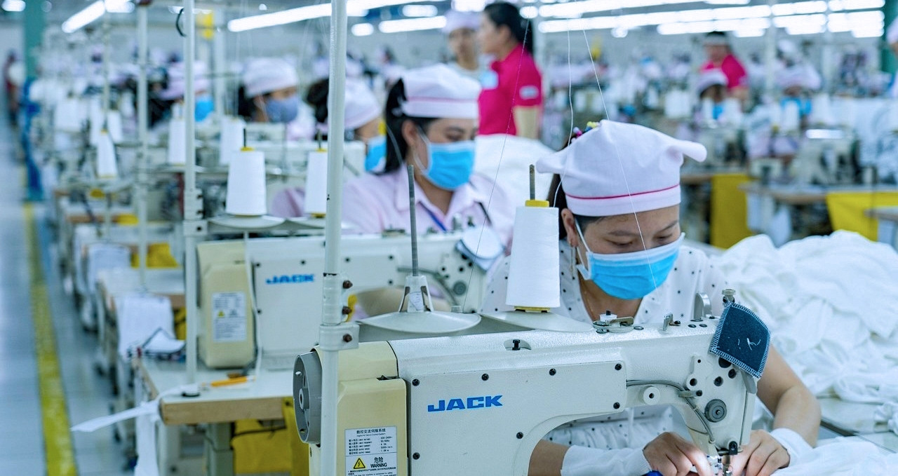 Công ty dệt may tại TPHCM giải thể, hơn 2.000 lao động lo lắng vì Tết cận kề