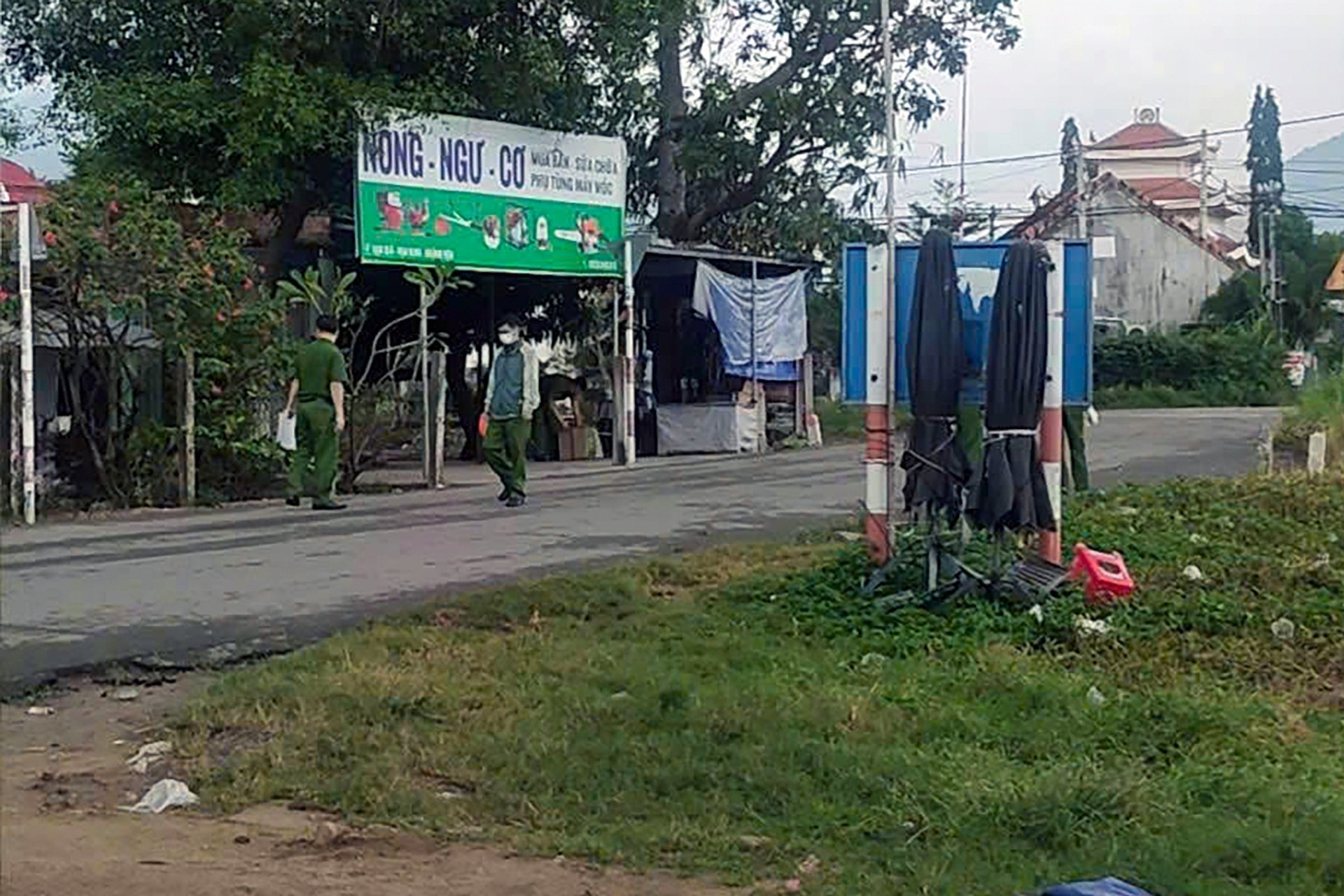 Hai nhóm thanh niên dùng cả dao tự chế 'giải quyết mâu thuẫn', một người tử vong