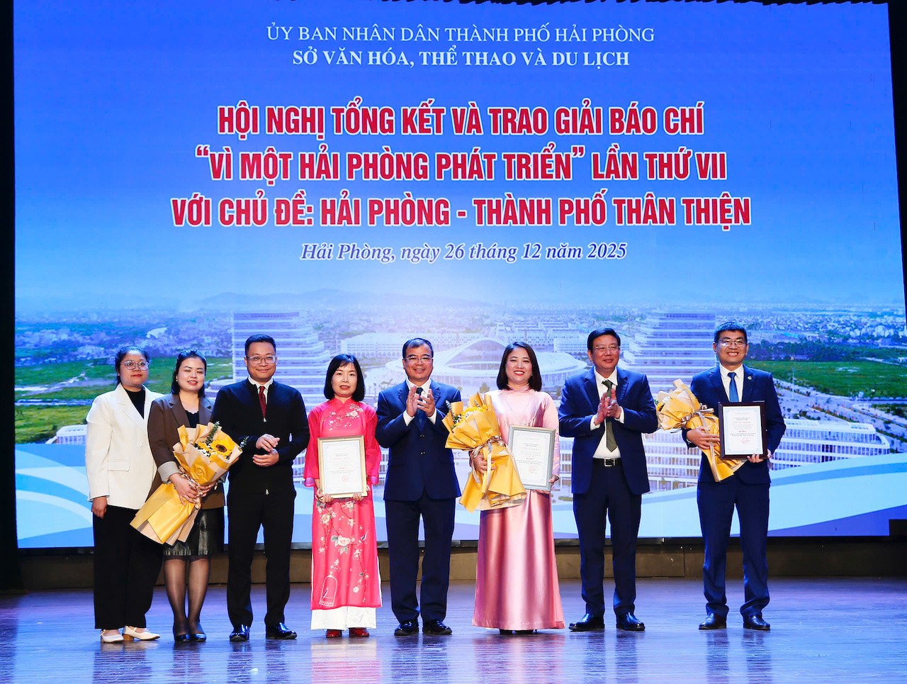 Hải Phòng báo chí ảnh dingf.jpeg