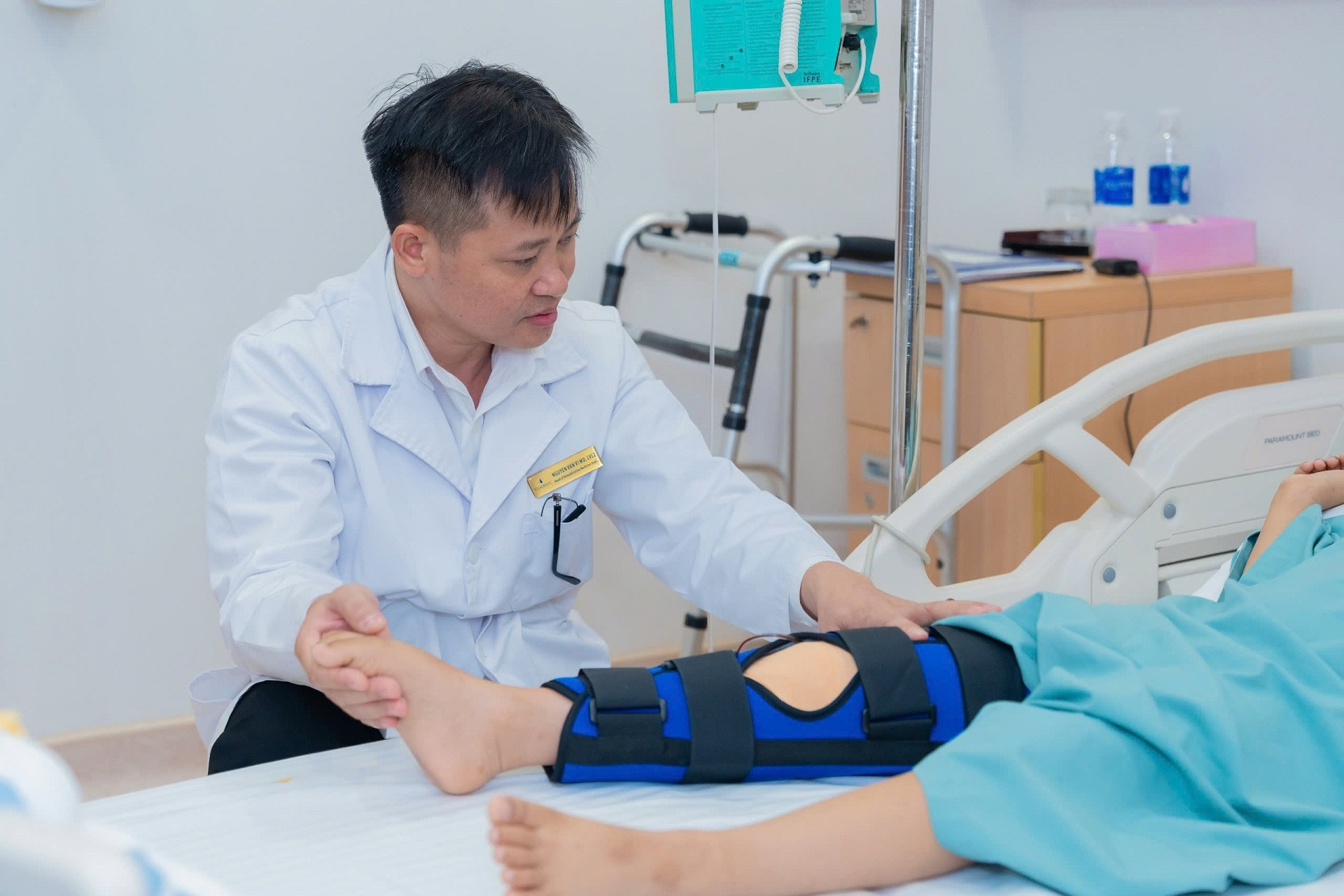 ‘Người hùng thầm lặng’ phía sau những ca phục hồi vận động đầy thách thức