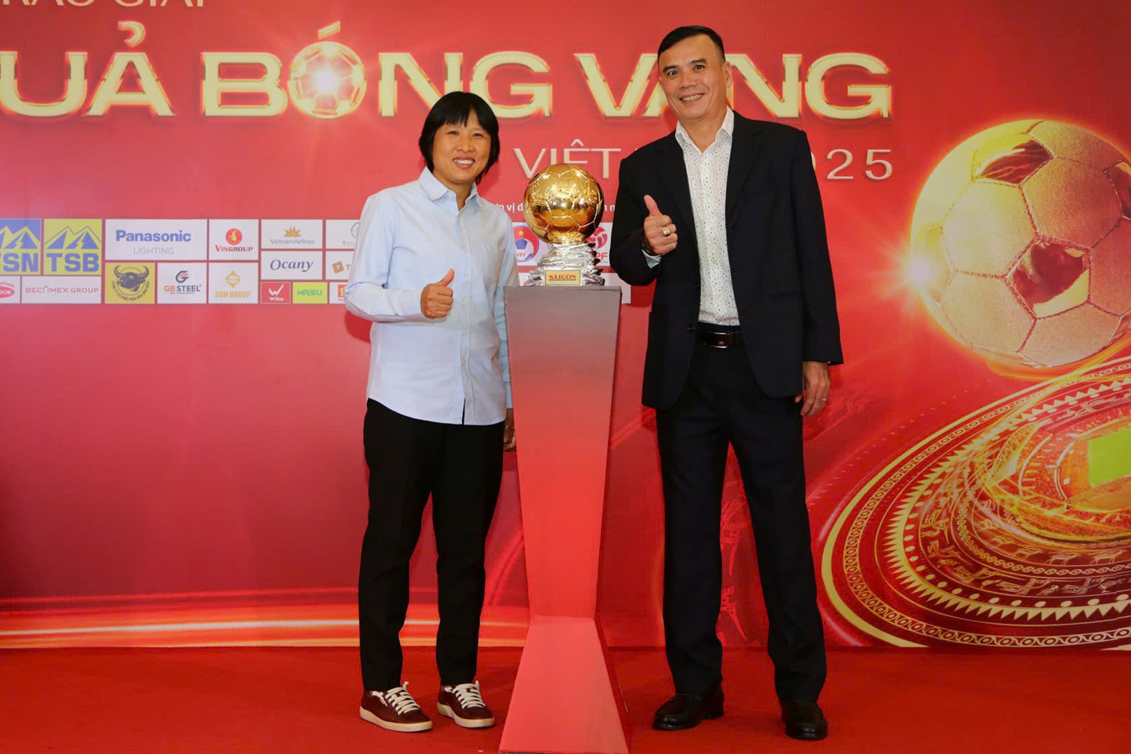 Qua bong vang Viet Nam 2.jpg