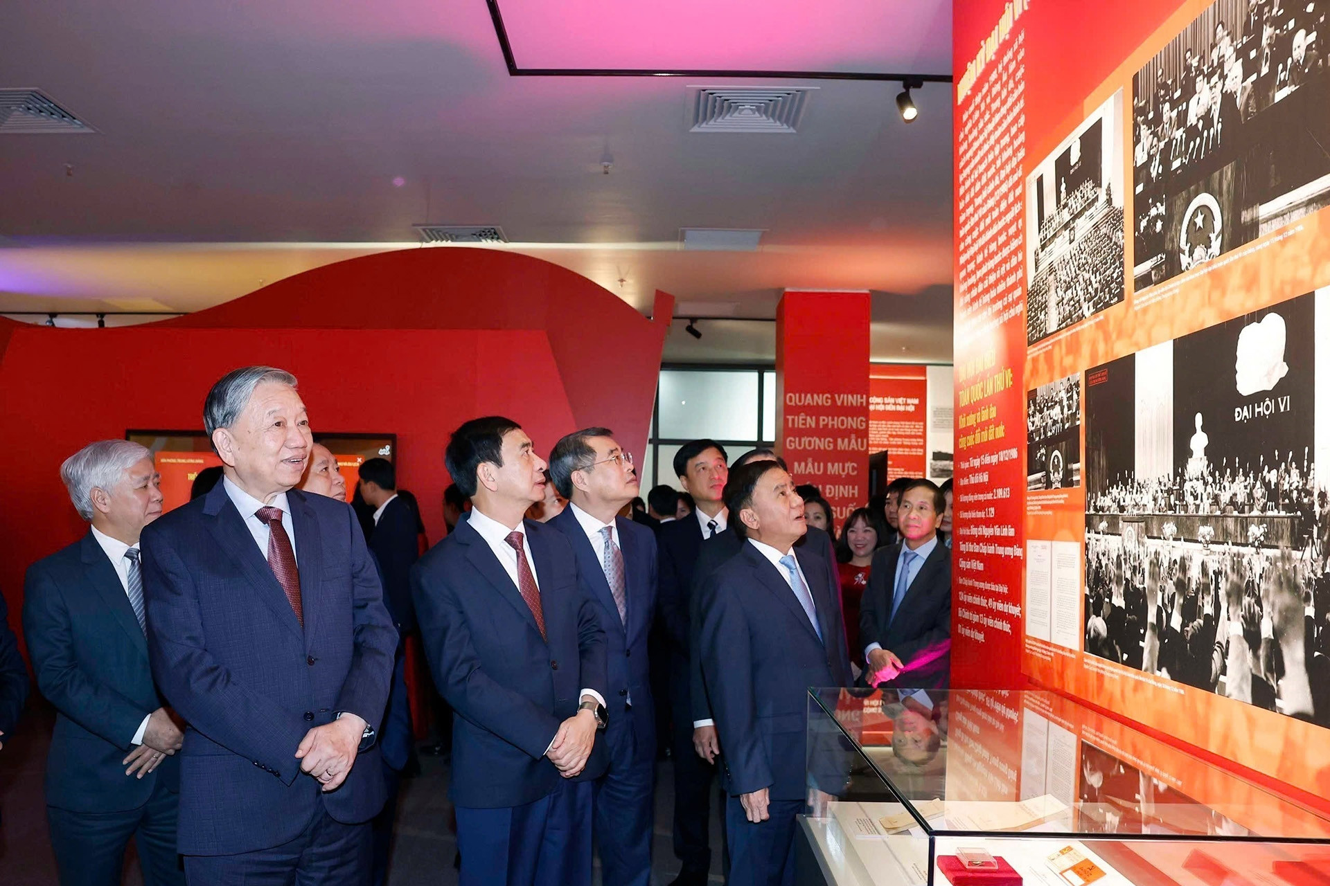  Tổng Bí thư Tô Lâm dự khai mạc triển lãm về Đại hội Đảng 