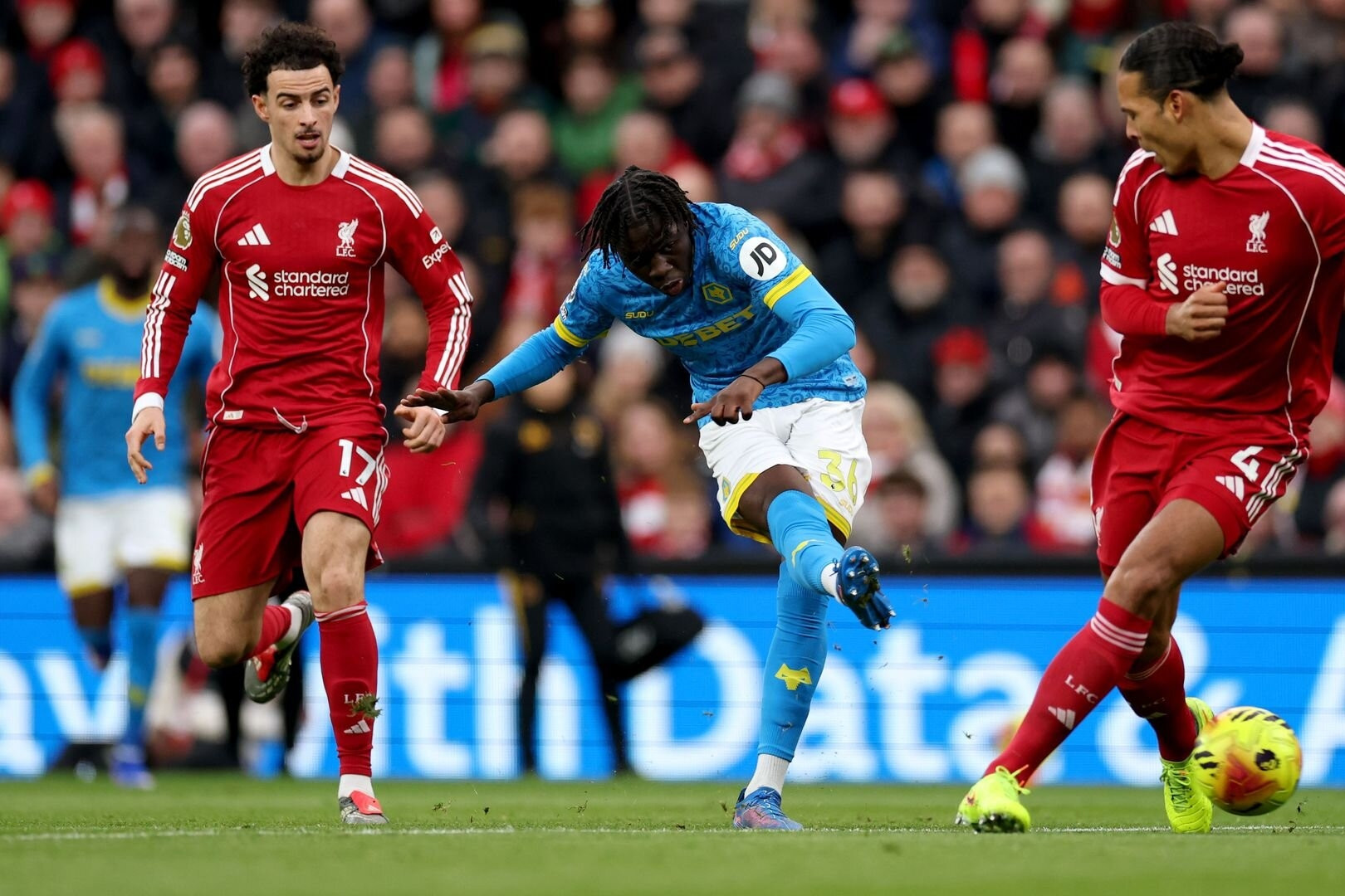 BXH Ngoại hạng Anh 2025/26 - Vòng 18 mới nhất: MU áp sát top 4