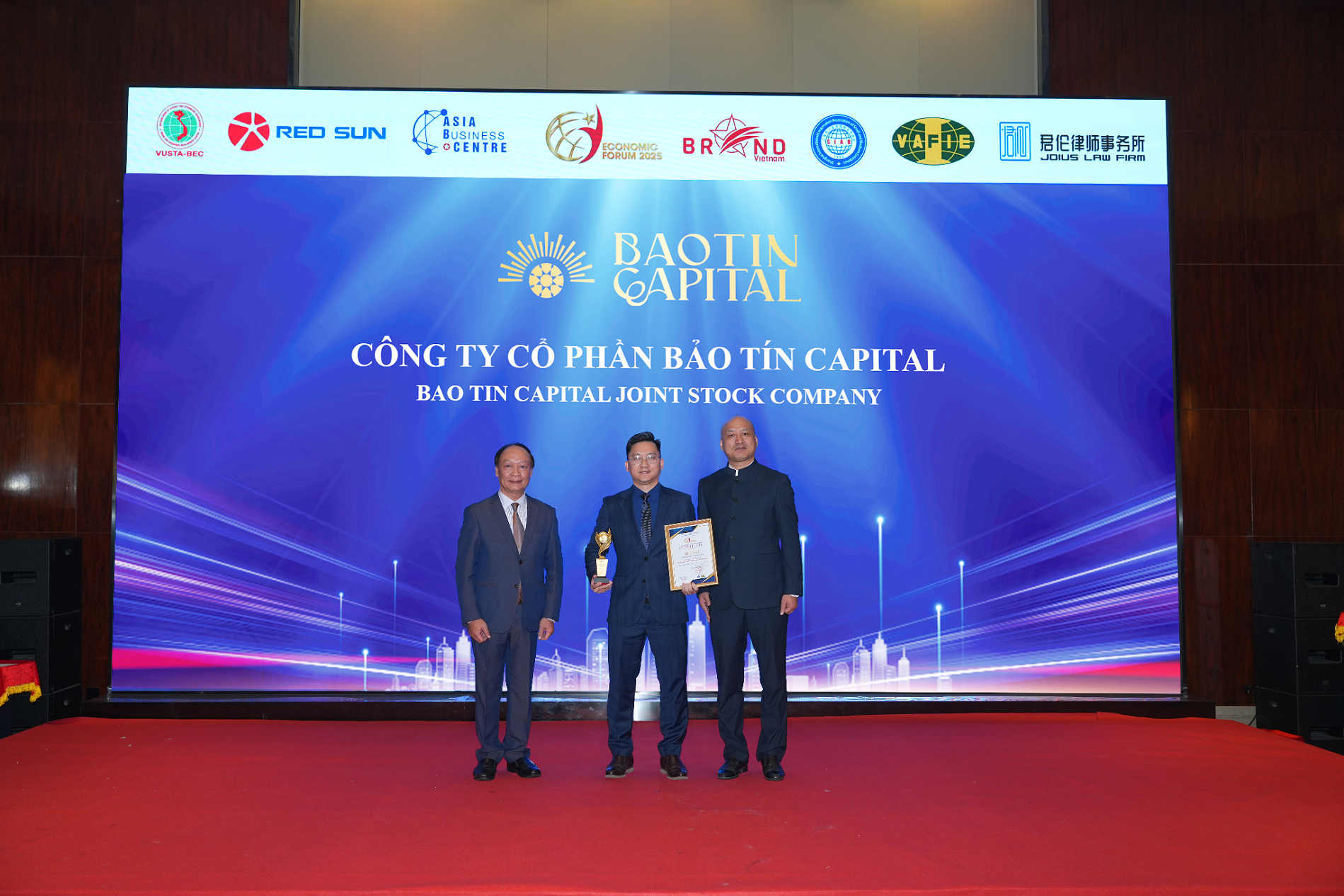 Bảo Tín Capital đạt Top 10 Doanh nghiệp xuất sắc Châu Á - Thái Bình Dương 2025