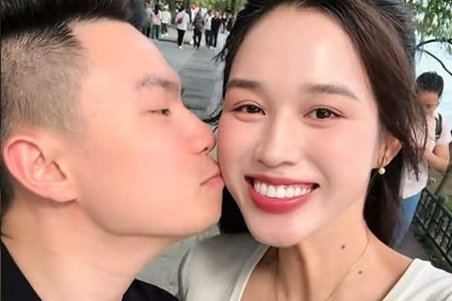 Hoa hậu Đỗ Thị Hà rời vị trí CEO sau 2 tháng kết hôn với thiếu gia Viết Vương?