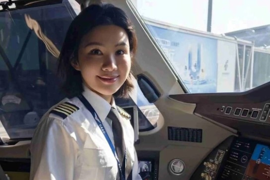 Nữ cơ trưởng đầu tiên lái máy bay nội địa C919, 10 năm không có một sai sót