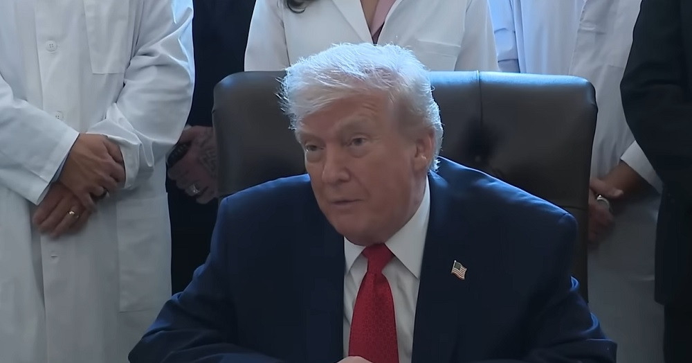 Ông Trump lên tiếng về dự thảo hòa bình 20 điểm...