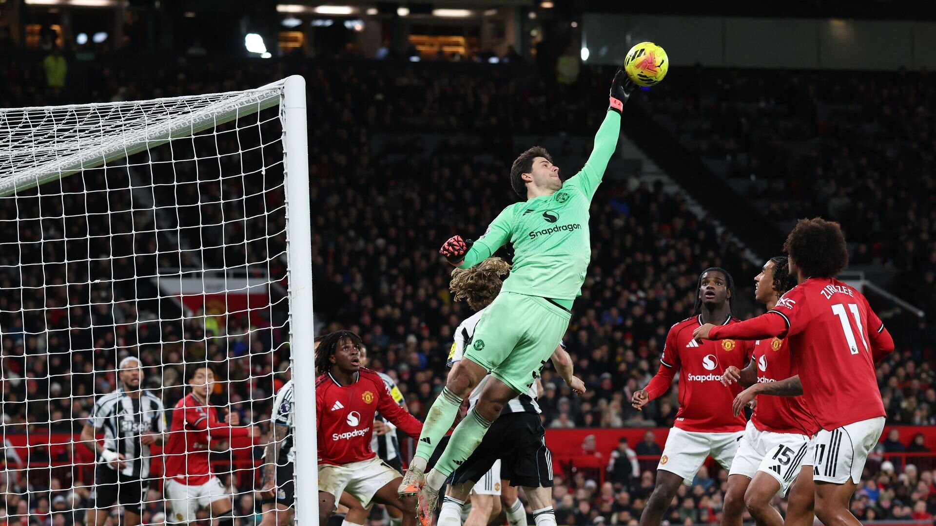 resources_premierleague_pulselive_com 2252866105 (2).jpg