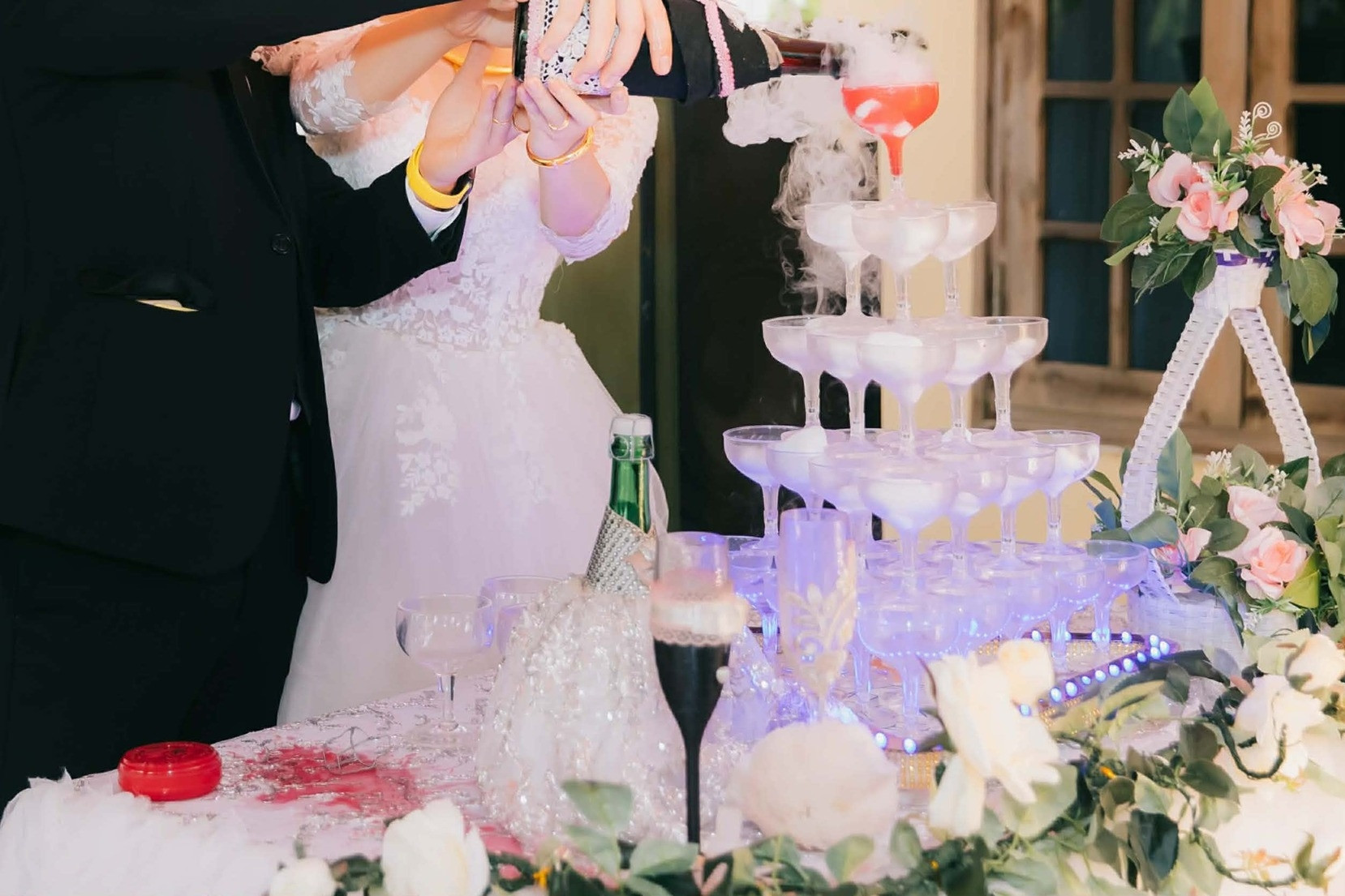 Sự cố ngày cưới và cách ứng xử của thông gia nghèo khiến nhà trai nể phục