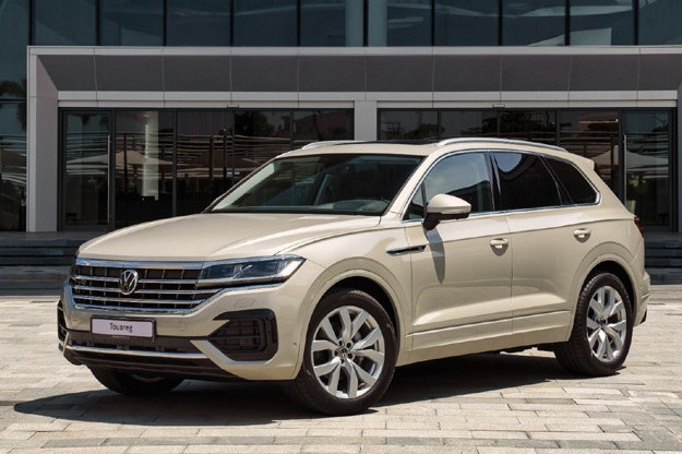  SUV hạng sang giảm giá mạnh, mẫu xe hạ sâu nhất tới 300 triệu đồng 