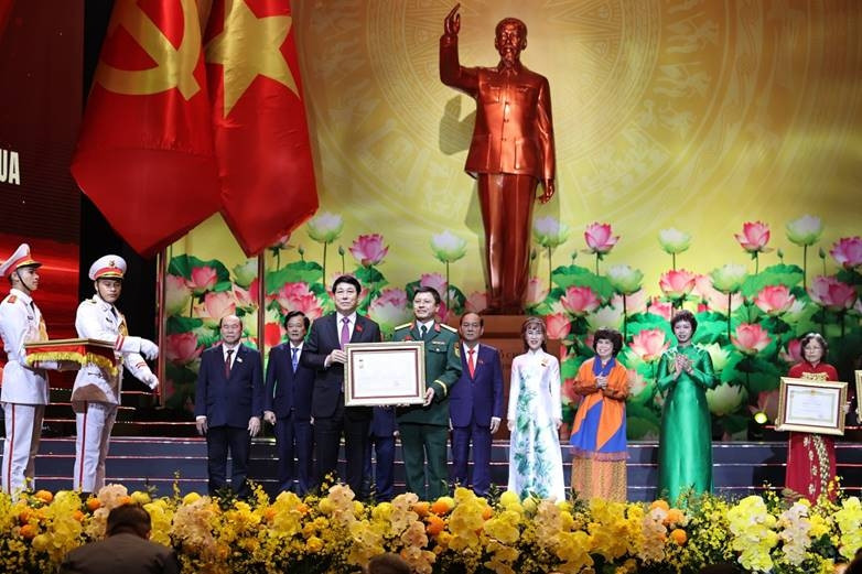 Viettel Global và Viettel Campuchia lập 'cú đúp' danh hiệu Anh hùng Lao động