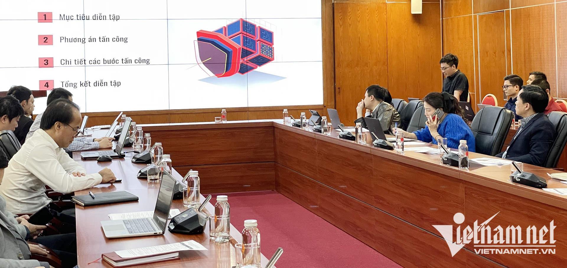 W-dien tap an ninh mang Bo Noi vu 1.JPG.jpg