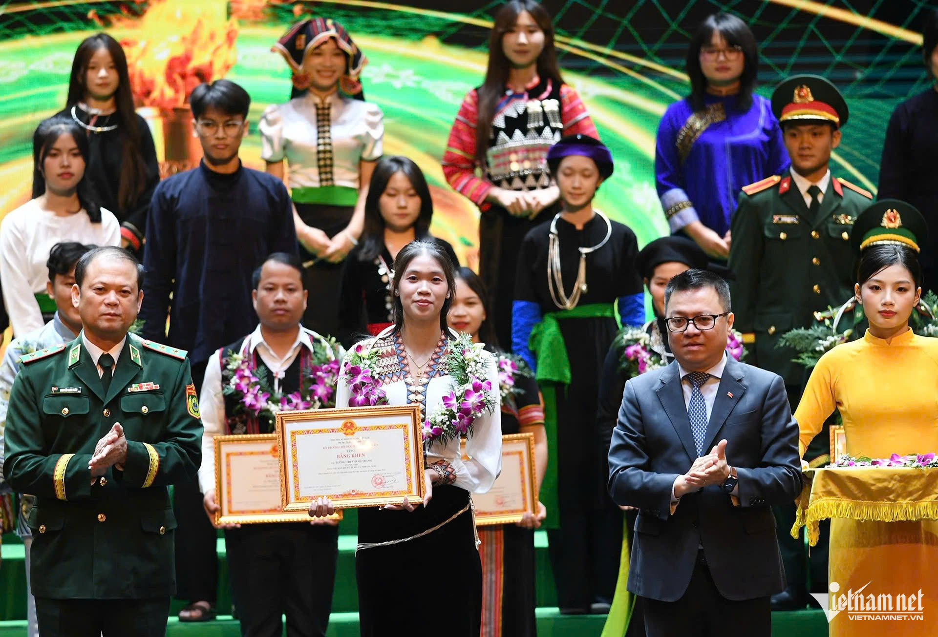 W-Lê Quốc Vinh.jpg