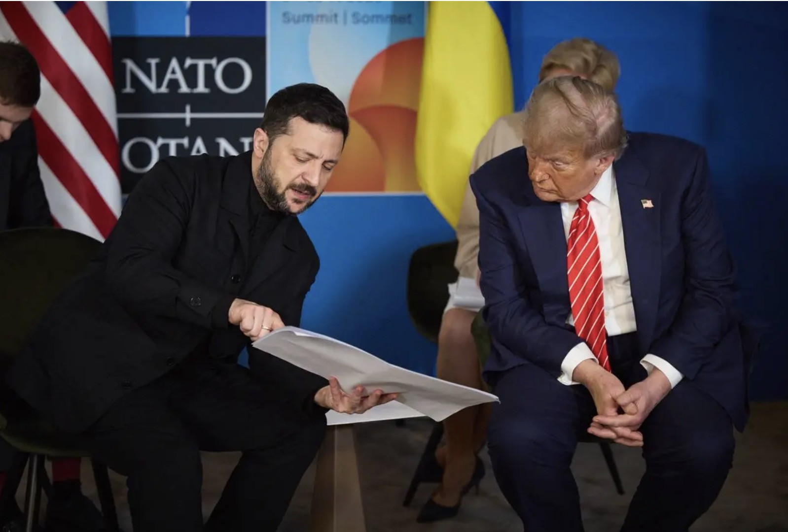 Tổng thống Ukraine Zelensky (trái) và người đồng cấp Mỹ Donald Trump tại cuộc họp của NATO hồi tháng 6/2025. Ảnh: Zelensky Telegram