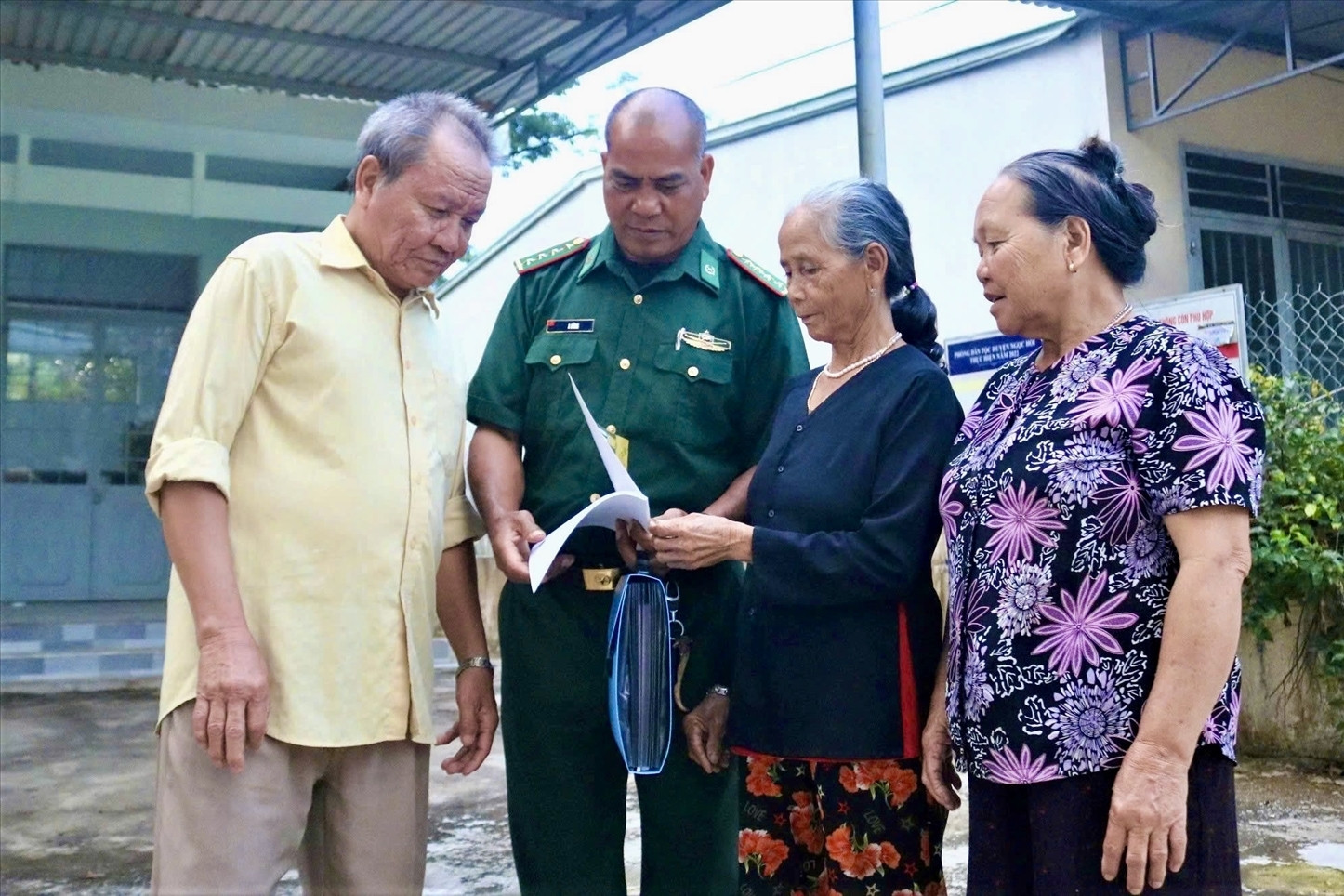 Gieo chữ, giữ bản: Dấu ấn người lính biên phòng ở Bờ Y