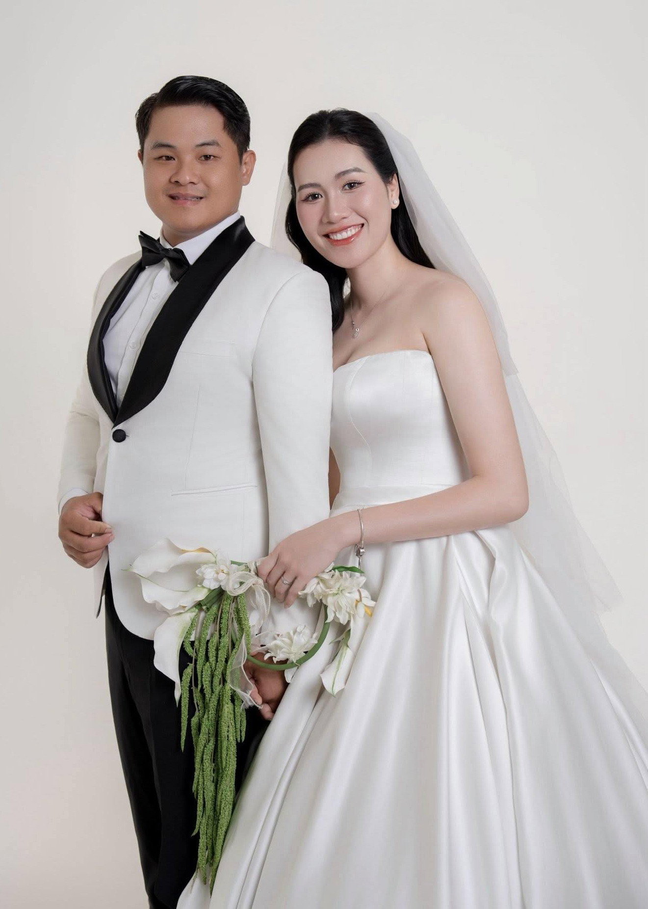 Hotgirl bóng chuyền Việt Nam rộn ràng lên xe hoa nguyen thi trinh 3.jpg