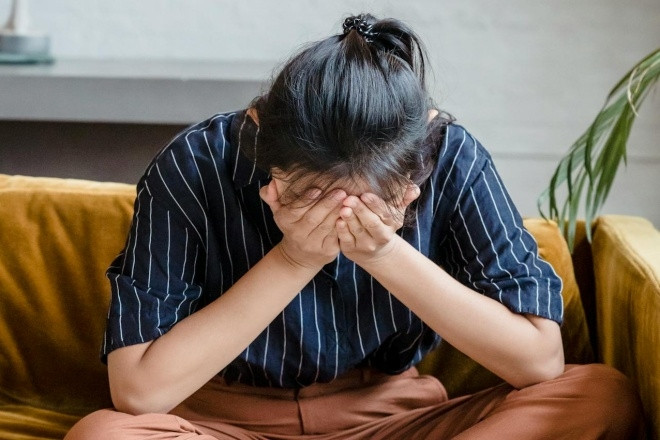  Nhờ mẹ chồng chăm cháu nội, con dâu phát hiện việc bức xúc 