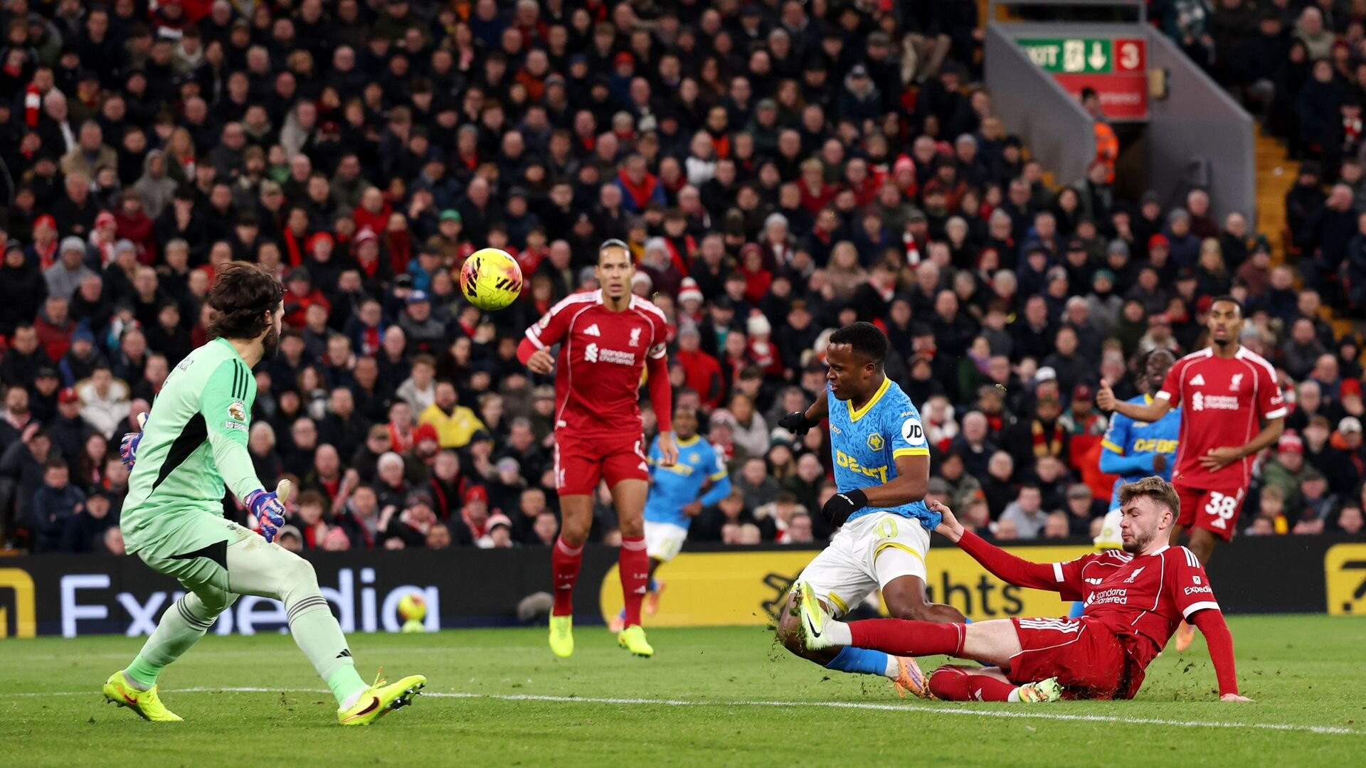 resources_premierleague_pulselive_com 2253712260 (1).jpg