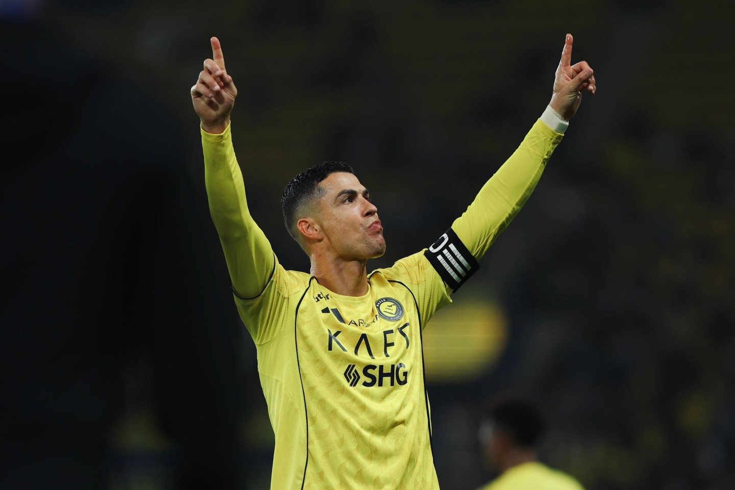  Ronaldo thăng hoa, Al Nassr xây chắc ngôi đầu 