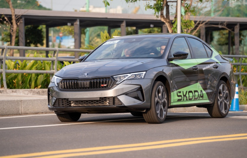 skoda octavia RS.jpeg