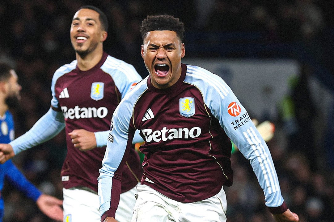 Aston Villa ngược dòng hạ Chelsea nhờ cú đúp của Watkins