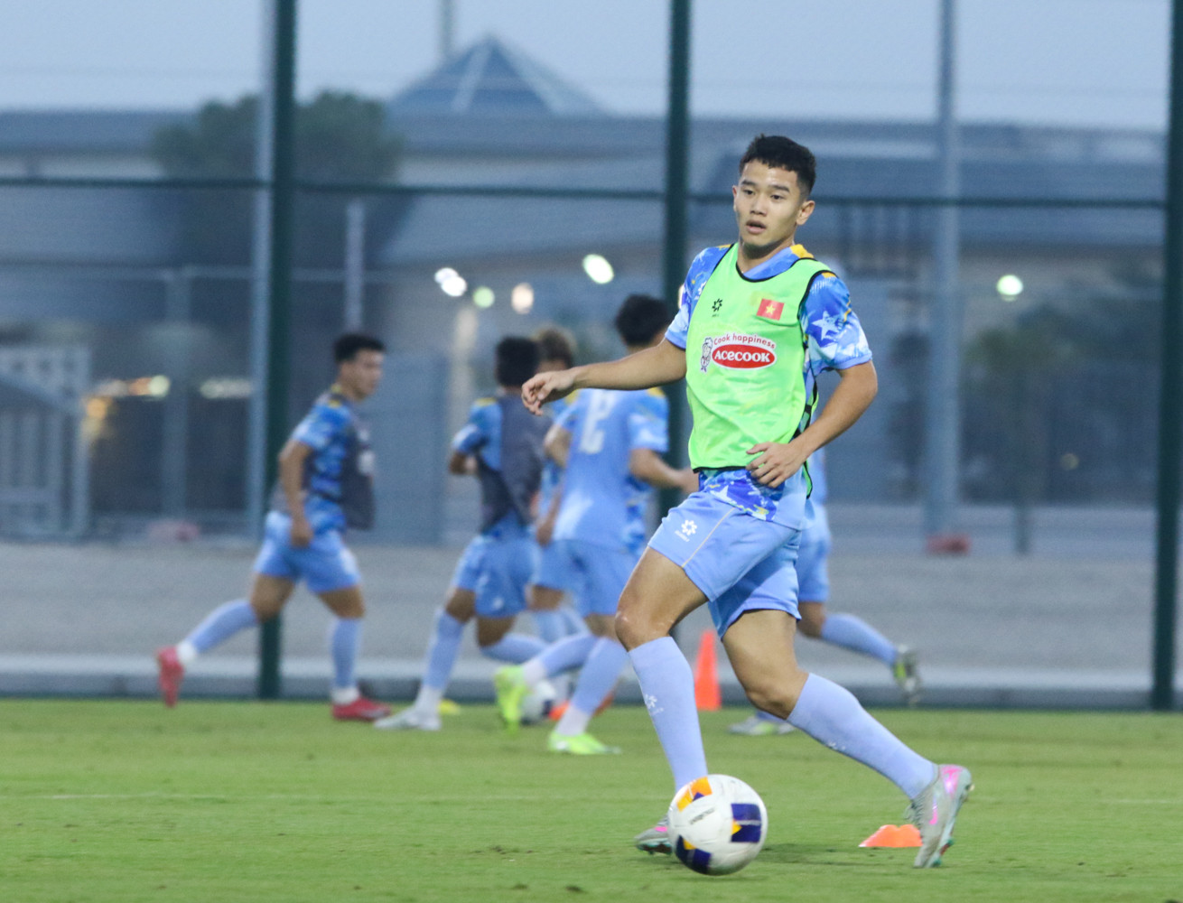 HLV Kim Sang Sik 'chỉnh' U23 Việt Nam trước giải châu Á u23 viet nam 2.jpg