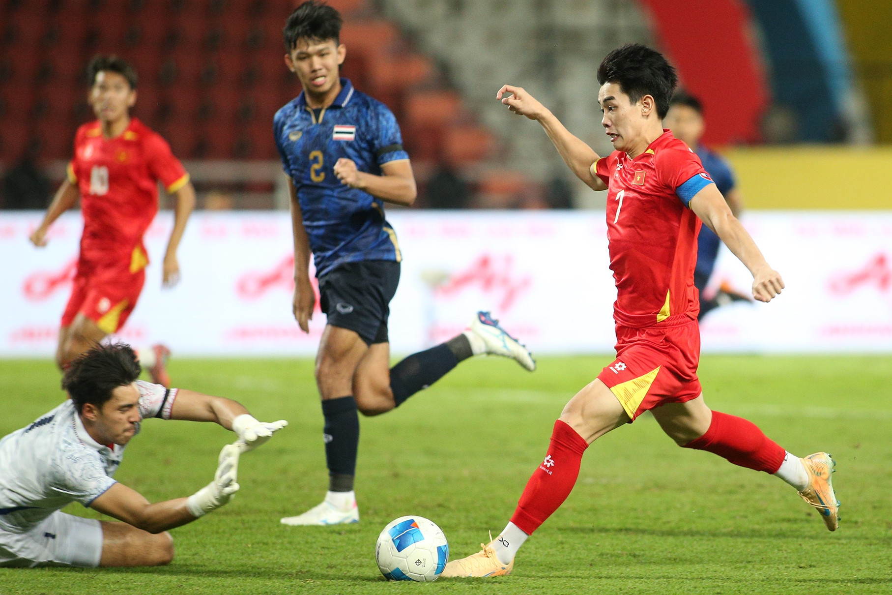  U23 Việt Nam: Khốc liệt trên hàng công, HLV Kim Sang Sik chọn ai? 