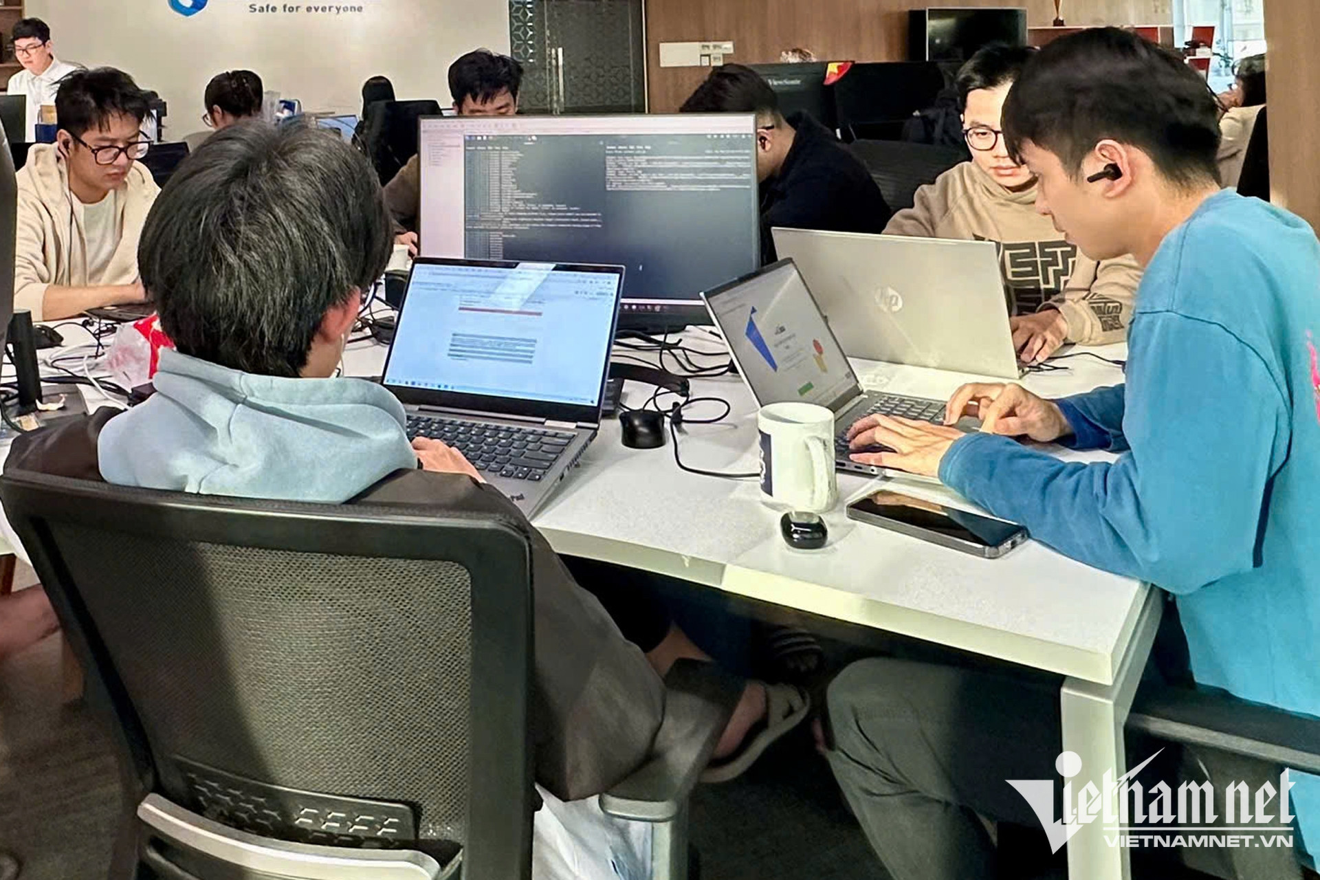 W-dao tao nhan luc 1 1.jpg