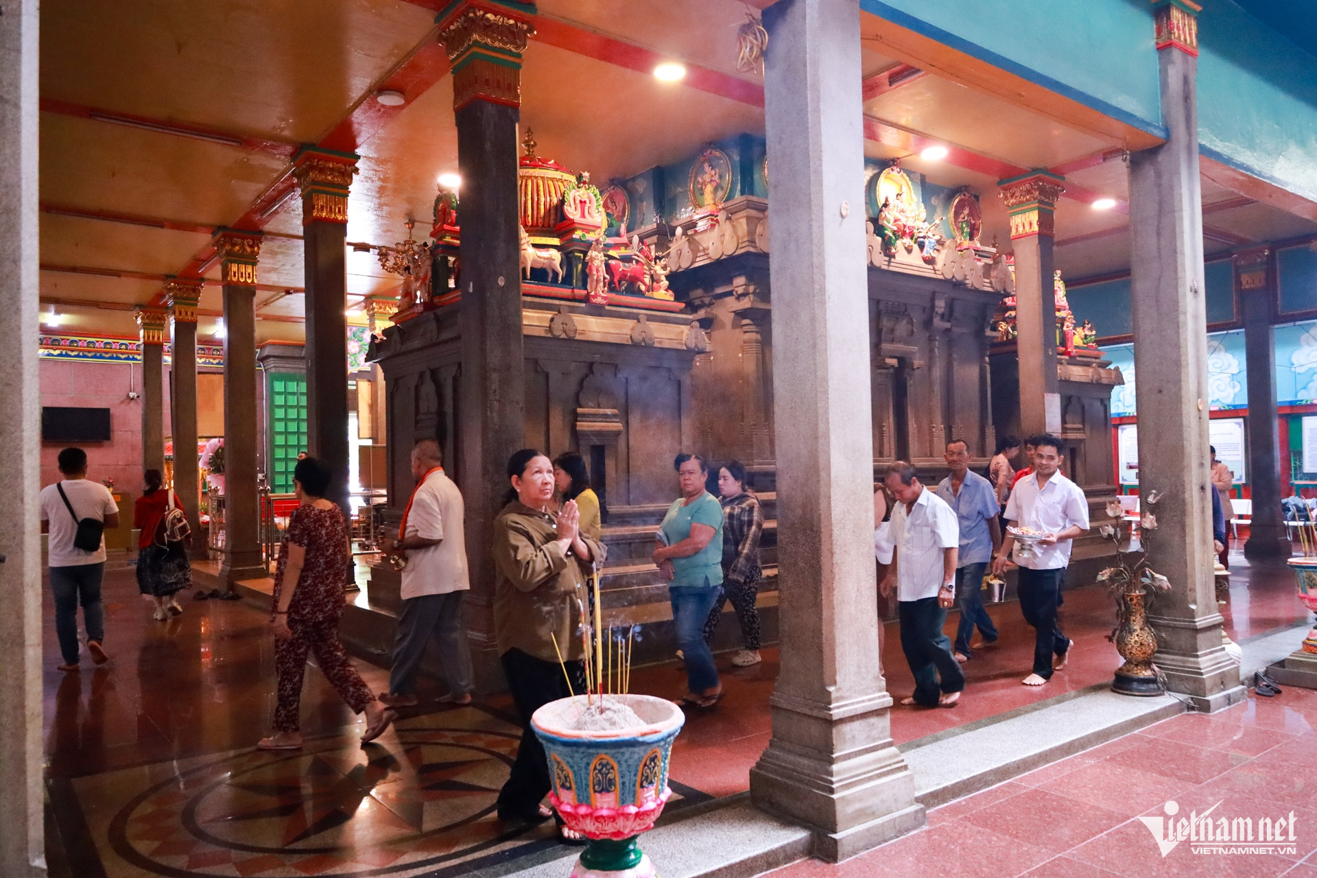 W-Đền bà Mariamman TPHCM 18.jpg