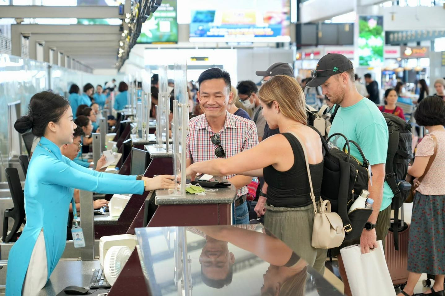 Bản tin sáng 29/12: Vé tàu xe, máy bay 'nóng' lên sau khi chốt lịch nghỉ Tết