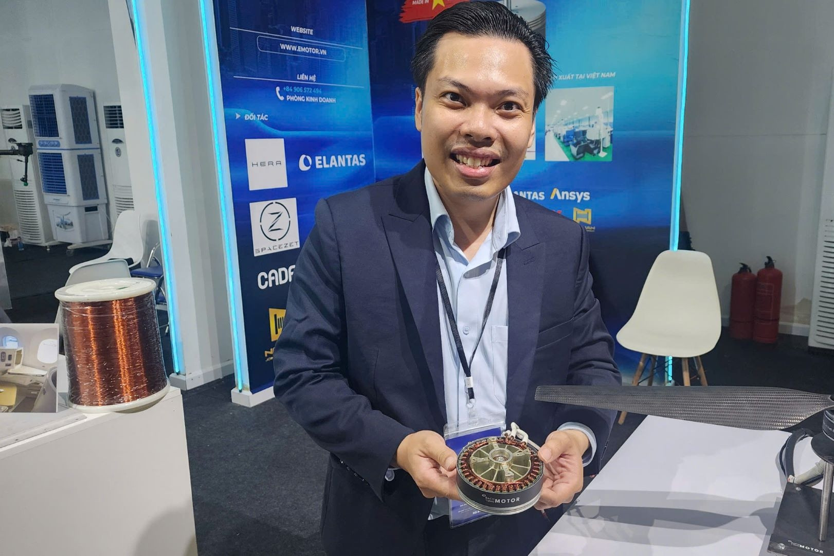 Bách Tùng “lên đời” chuỗi cung ứng bằng động cơ drone Việt