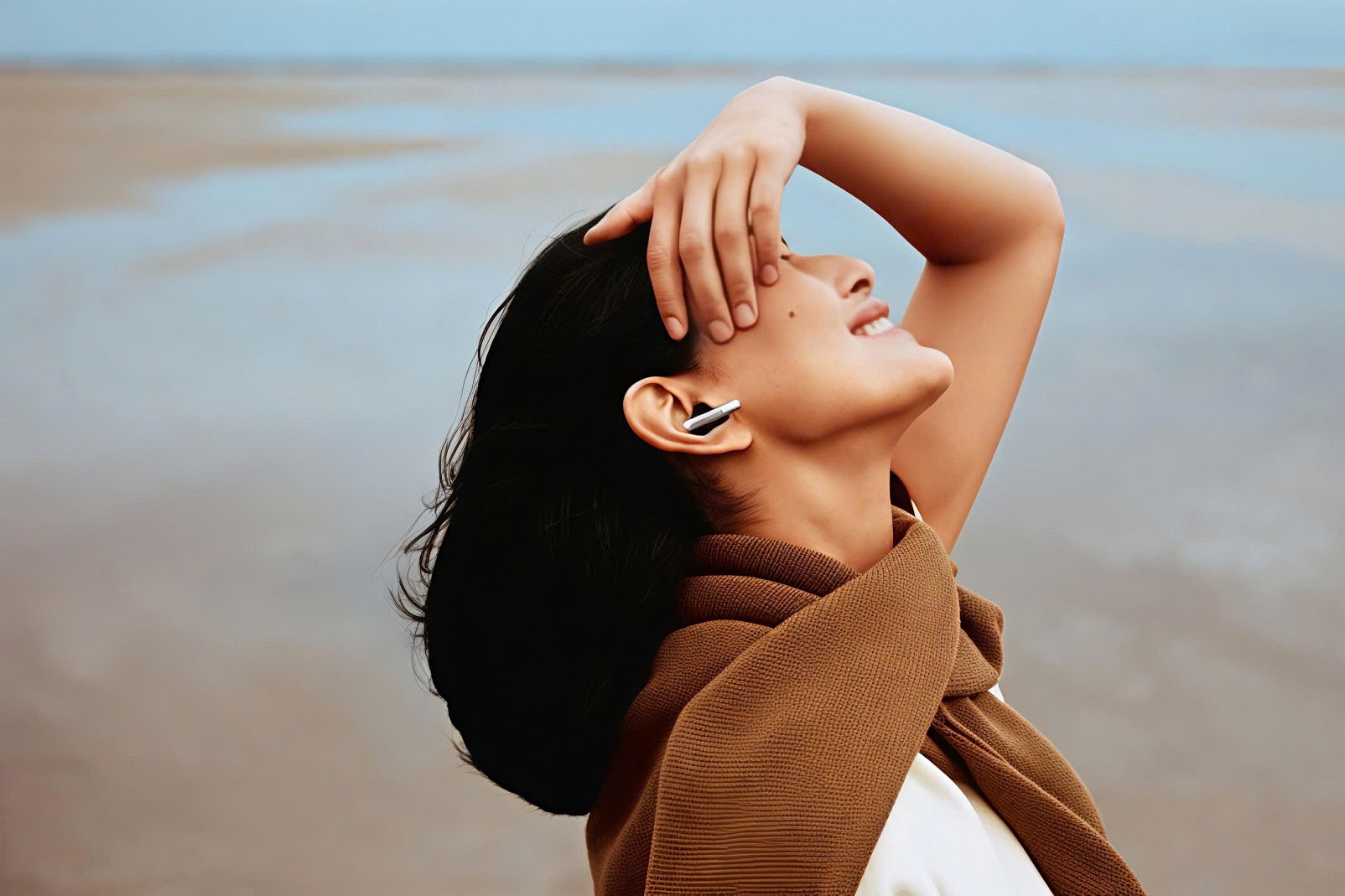 Bang & Olufsen xoay chuyển cuộc chơi earbuds với tai nghe 46 triệu đồng