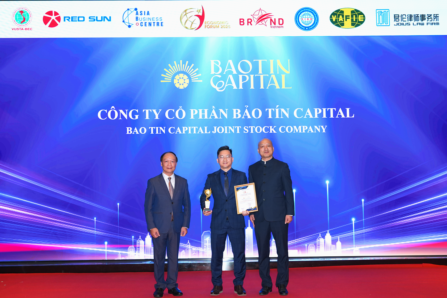 Bảo Tín Capital đạt Top 10 Doanh nghiệp xuất sắc Châu Á - Thái Bình Dương 2025