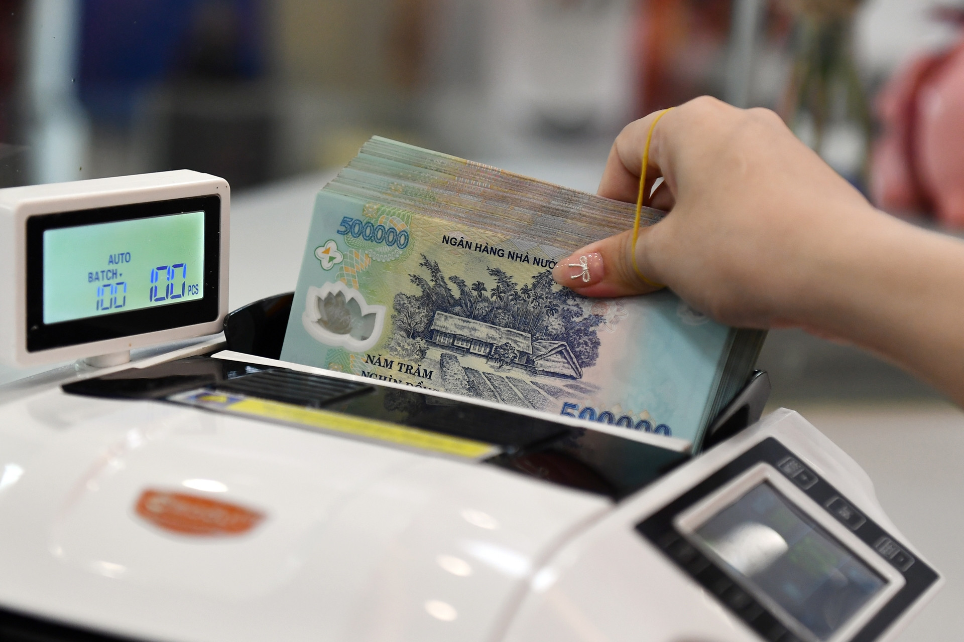 Lãi suất ngân hàng hôm nay 29/12/2025: Lãi suất huy động liên tiếp vượt 7%/năm