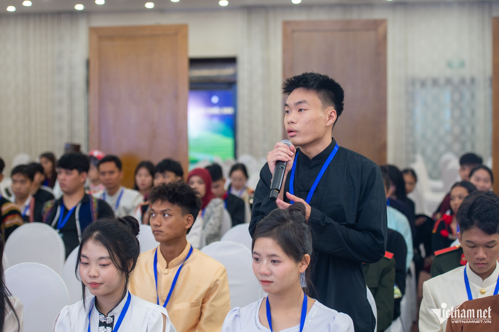 Box https://static-images.vnncdn.net/vps_images_publish/000001/000003/2025/12/29/w-btt-1971-2389-268.jpg