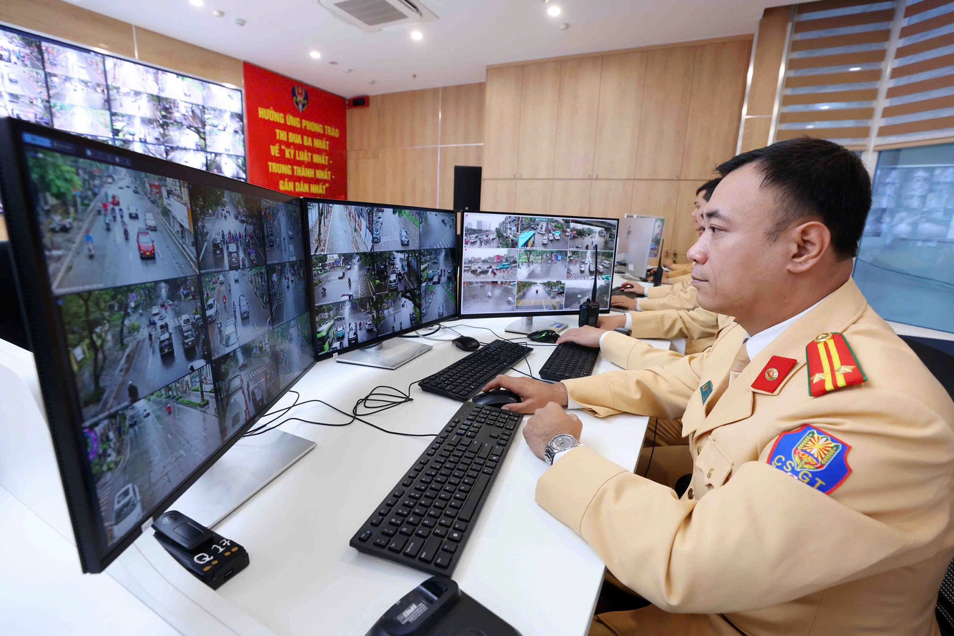 Công an Hà Nội công bố danh sách 545 phương tiện vi phạm do camera AI phát hiện