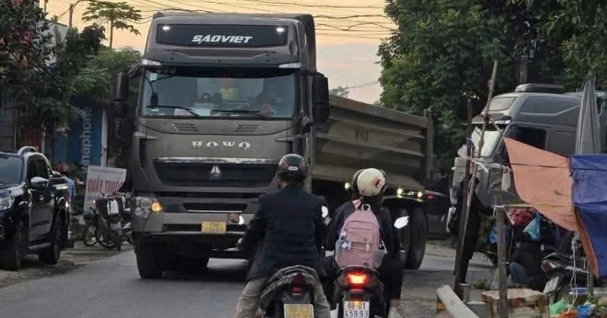 Bản tin sáng 3/12: Cầu trăm tỷ ở Phú Thọ thành 'nút thắt cổ chai', dân ngán ngẩm